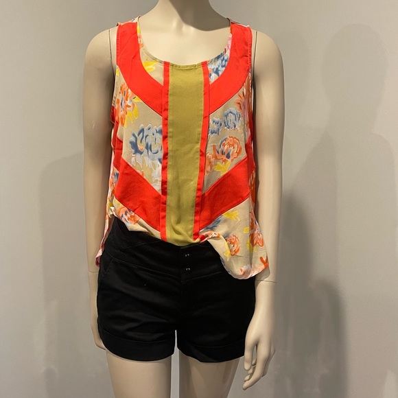 Margo & Sebastian top - Picture 1 of 6